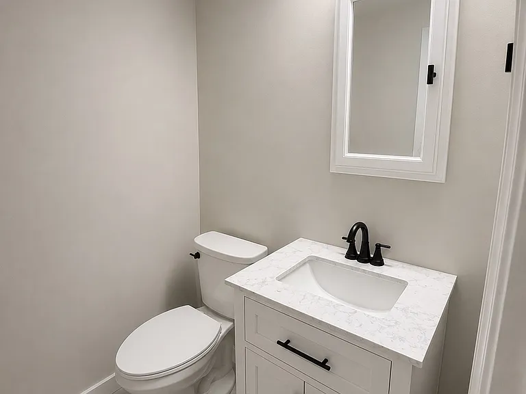 12 B — Photo 2