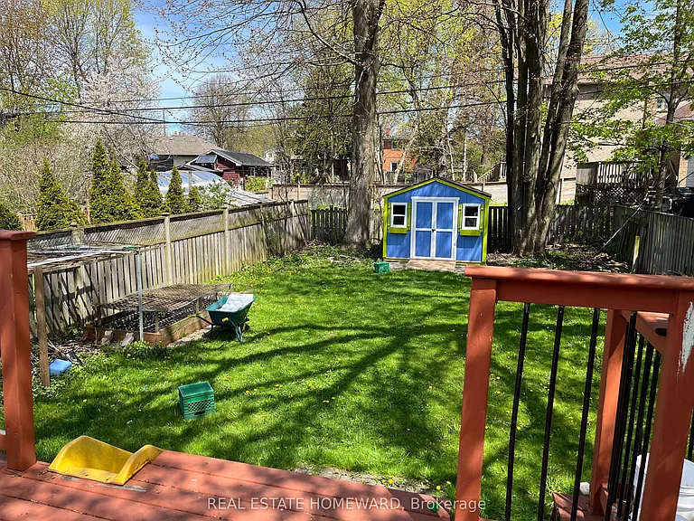 137 Harewood Ave — Photo 11