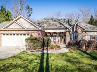 126 Grayrock Dr, Statesville, NC 28677