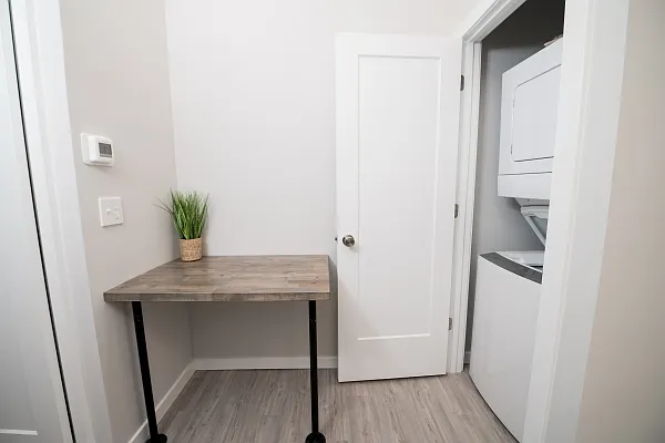 602 E Stoughton St #16 — Photo 7