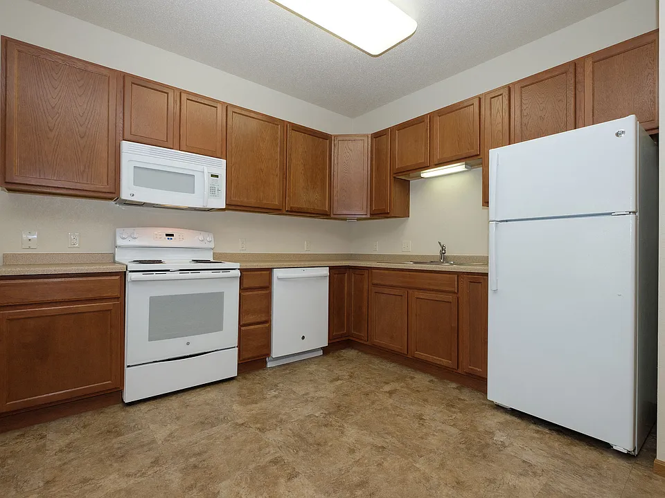 Fargo, ND North Sky Apartments | Kitchen