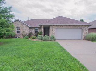 5383 Soapberry Ct, Springfield, MO 65802