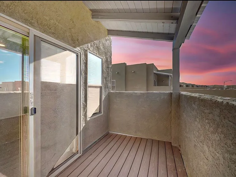 1504 Gulfstream Dr SE — Photo 17