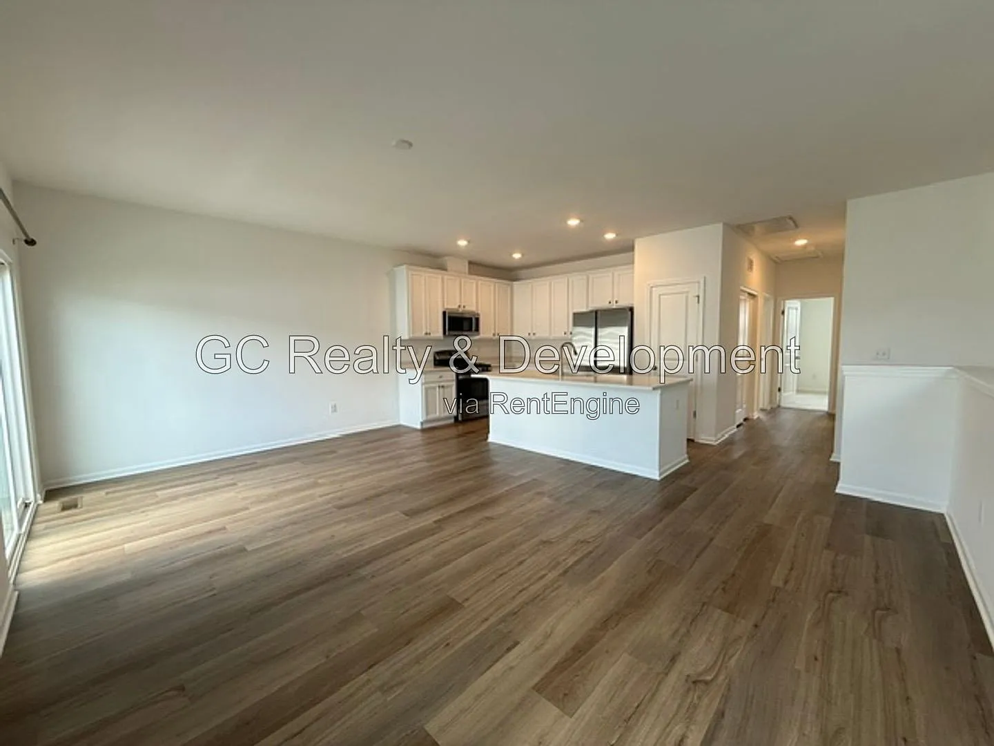 3 bed, 3.0 bath, 1468 sqft, $2,750 — Photo 3
