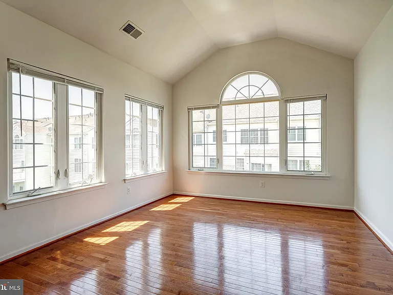 25332 Whippoorwill Ter — Photo 33