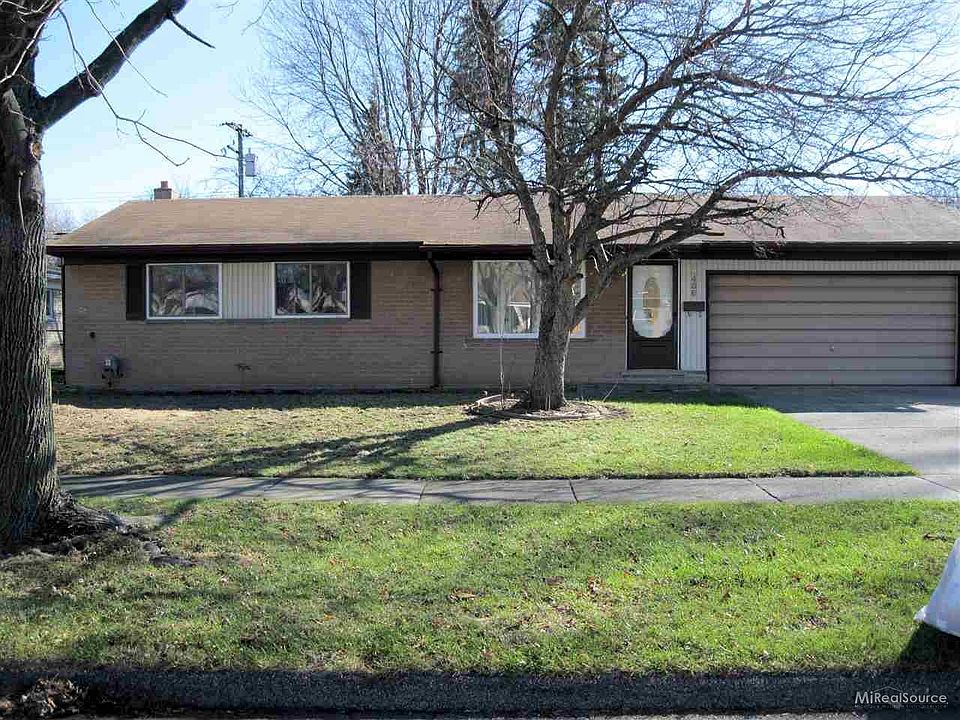 1st image of 8488 Leslie Dr