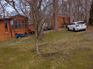 27 Oyster Bay, Lakemoor, IL 60051