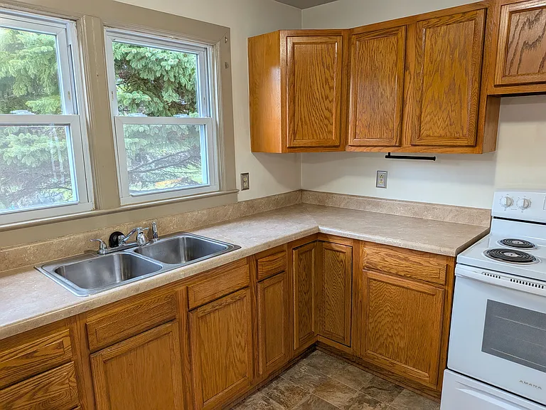 307 Austin Ave — Photo 8