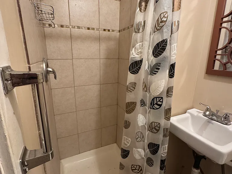11918 Phillips Ave — Photo 10