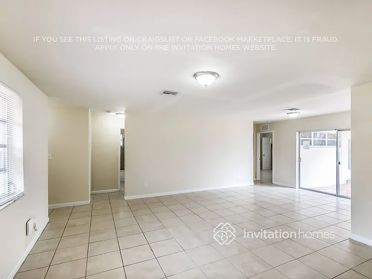 4641 NW 7th Dr — Photo 4