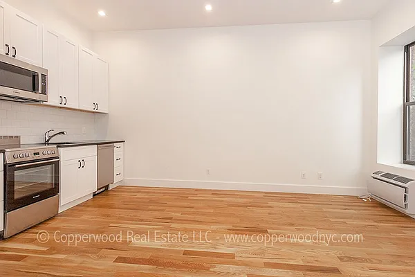 Rented by Copperwood Real Estate | media 21