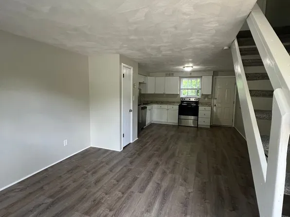 Family Tree townhomes, 101-402 Locust Hill Rd #103, Cheswick, PA 15024