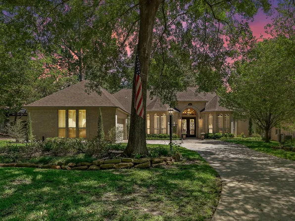 191 Springs Edge Dr, Montgomery, TX 77356