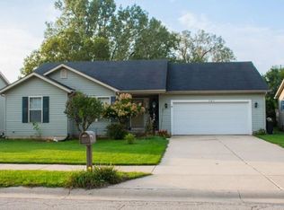 707 Prism Valley Dr, Mishawaka, IN 46544