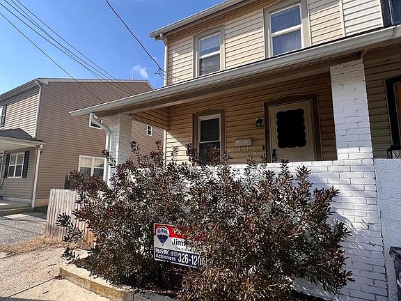 3rd image of 38 E Walnut St