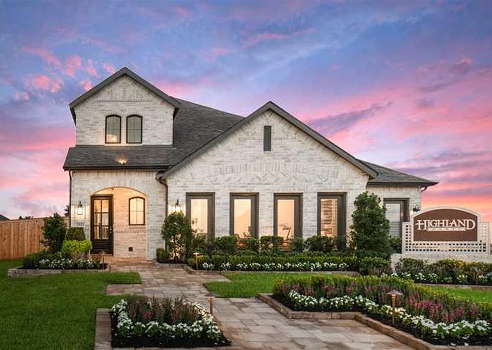 1st image of 3114 Blue Flora Dr