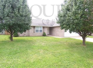 3880 W Ridgeway St, Springfield, MO 65807