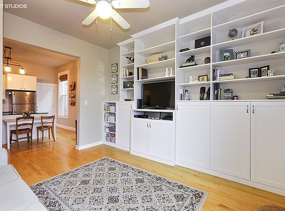 5th image of 1729 W Erie St #3S