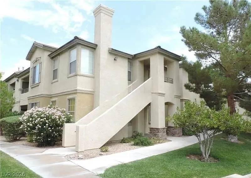 3 bed, 2.0 bath, 1265 sqft, $1,700 — Photo 1
