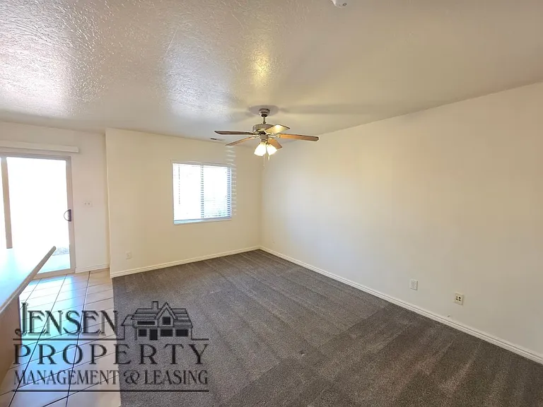 3155 S Hidden Valley Dr #105 — Photo 22