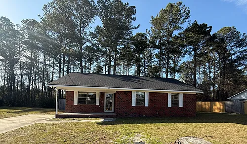 112 NE Jamey Ln Photo 1