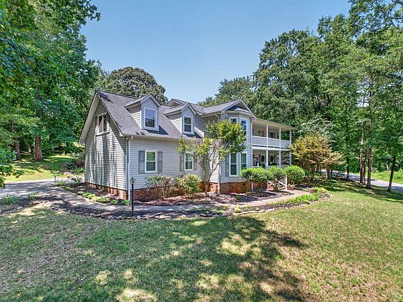 3rd image of 31 Wild Cherry Cir