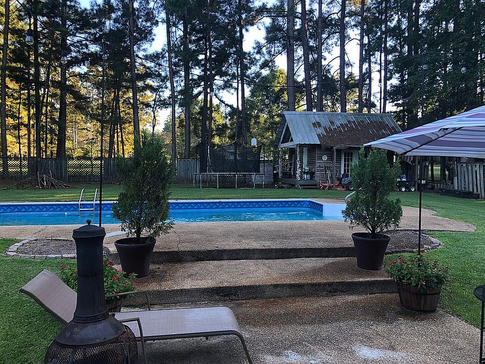 2nd image of 114 Stewart Dr