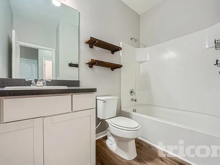 937 Hilltop Park Ct — Photo 15
