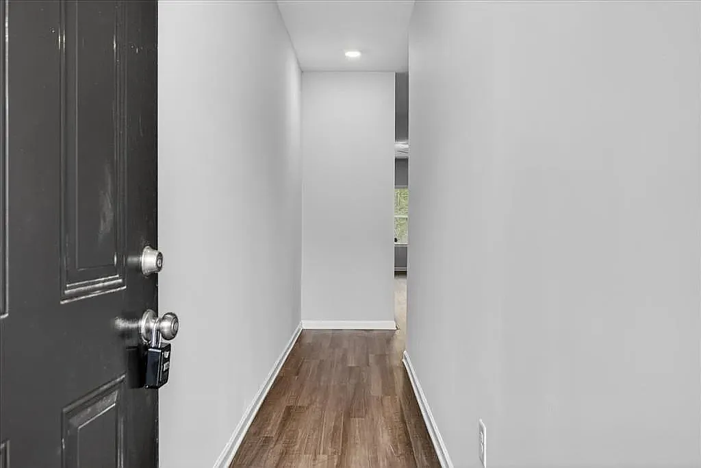 3 bed, 1665 sqft, $1,800 — Photo 1