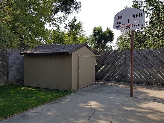 Shed - Basketball Court