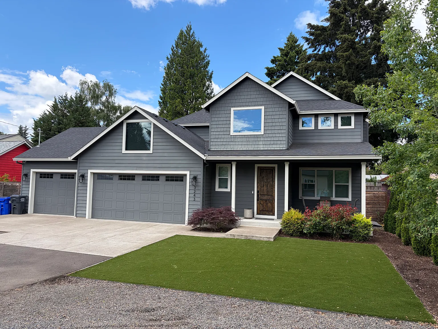 5 bed, 3.5 bath, 3253 sqft, $4,500 — Photo 1