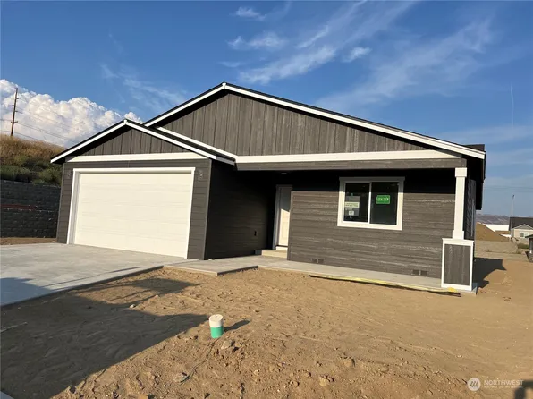 1932 N Mineral Place, East Wenatchee, WA 98802