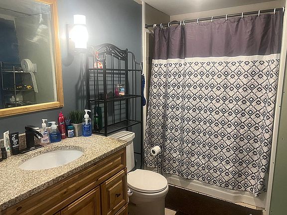 3rd image of 3249 Essex Dr