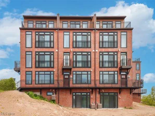 2293 W 19th St #22, Cleveland, OH 44113