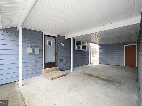 4th image of 1108 Laurel Rd