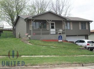 4024 Sherwood Ter, Sioux City, IA 51106