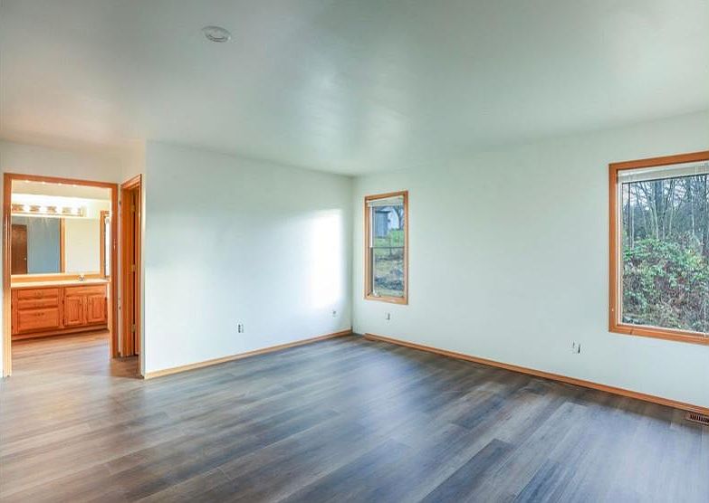 1st image of 6704 57th St NE
