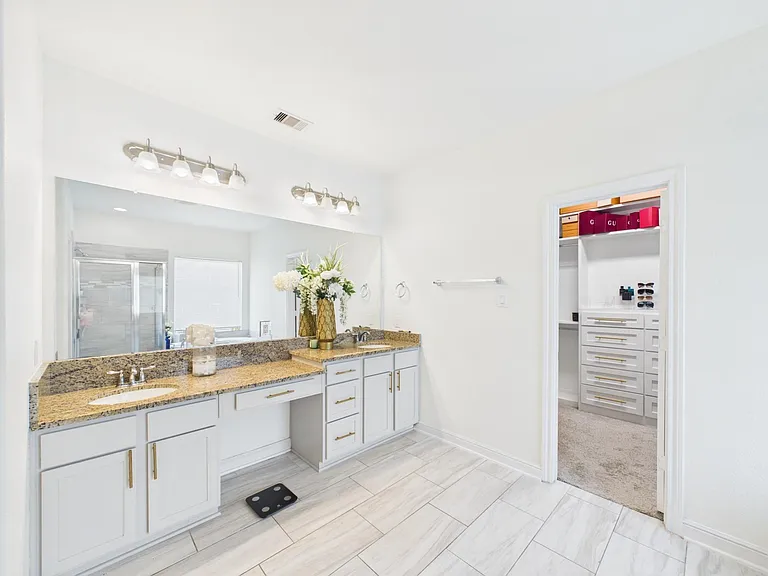 24711 Miltonwood St — Photo 25