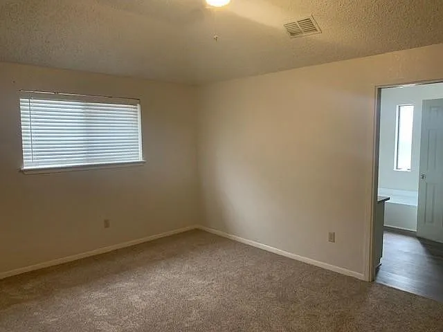 2363 Willow Dr — Photo 3