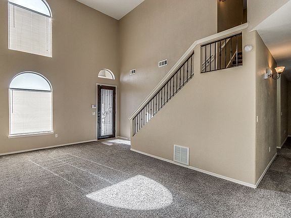 4th image of 3172 Hidden Valley Dr