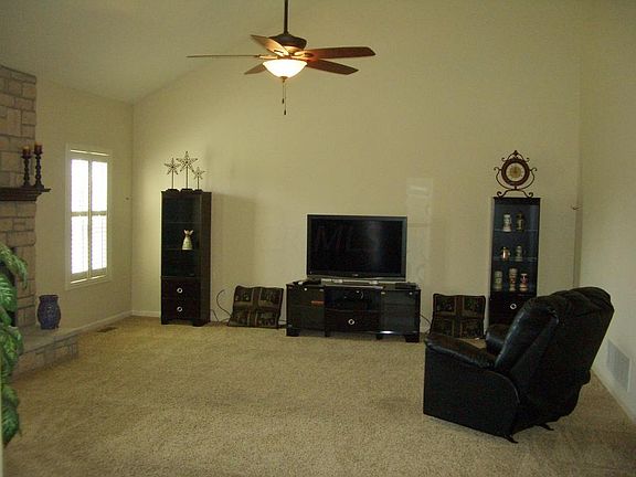 3rd image of 3043 Coltsbridge Dr