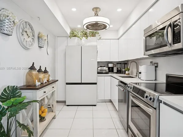 20355 NE 34th Ct APT 2326, Aventura, FL 33180