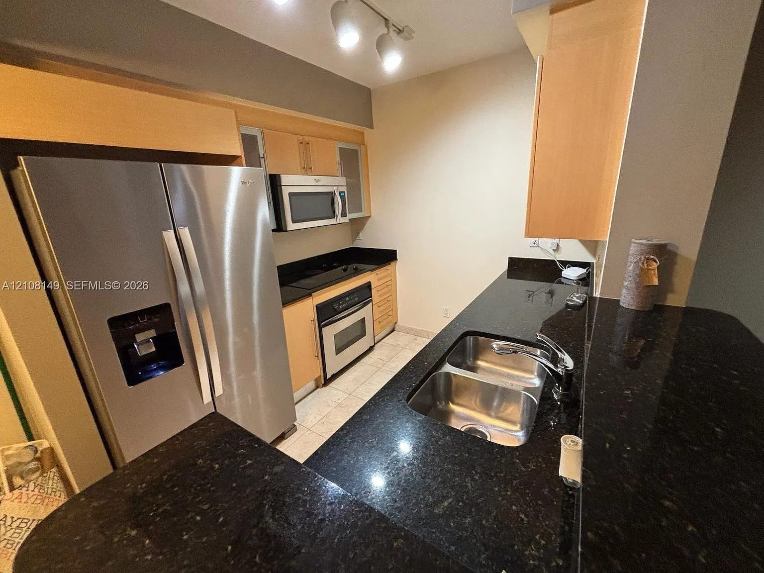 One Miami East Condo — Photo 3