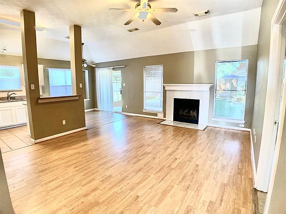 2nd image of 6610 Chantalle Dr