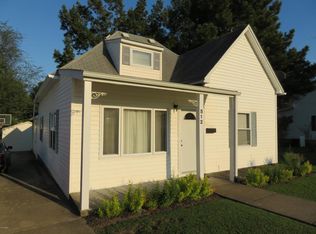 512 S 18th St, Herrin, IL 62948