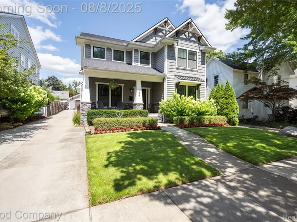 136 Griggs St, Rochester, MI 48307