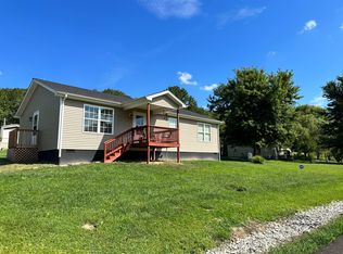 1100 Dry Branch Rd, Irvine, KY 40336