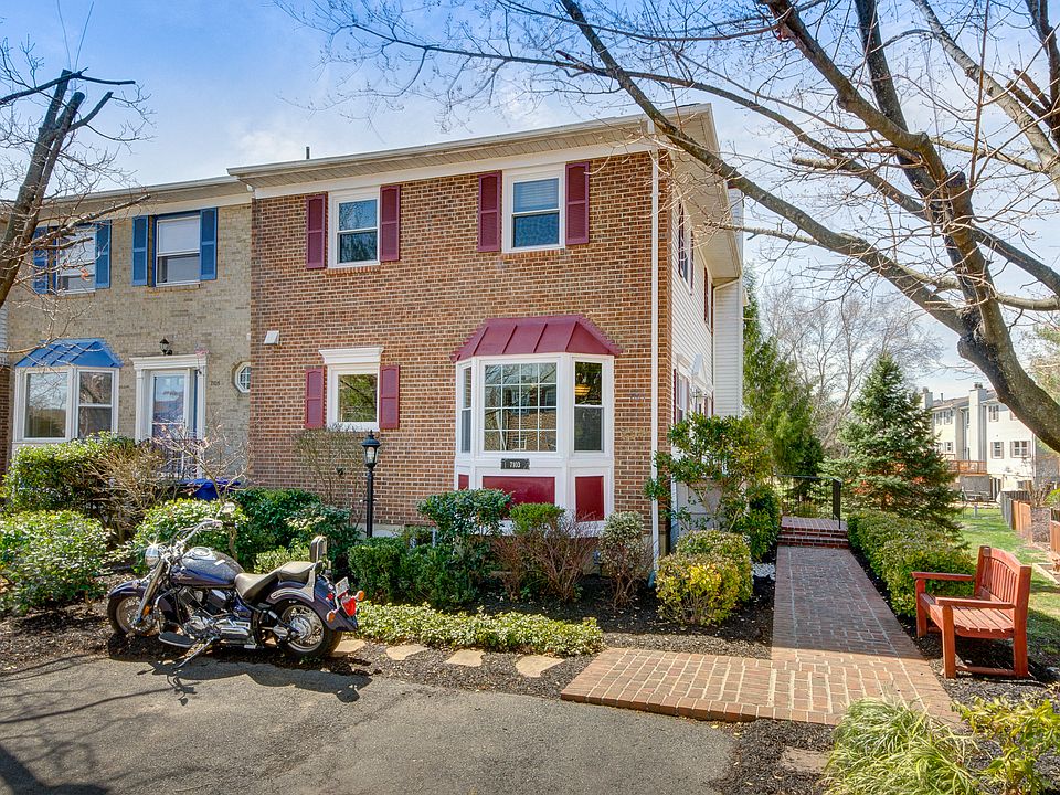 1st image of 7103 Captains Cove Ct