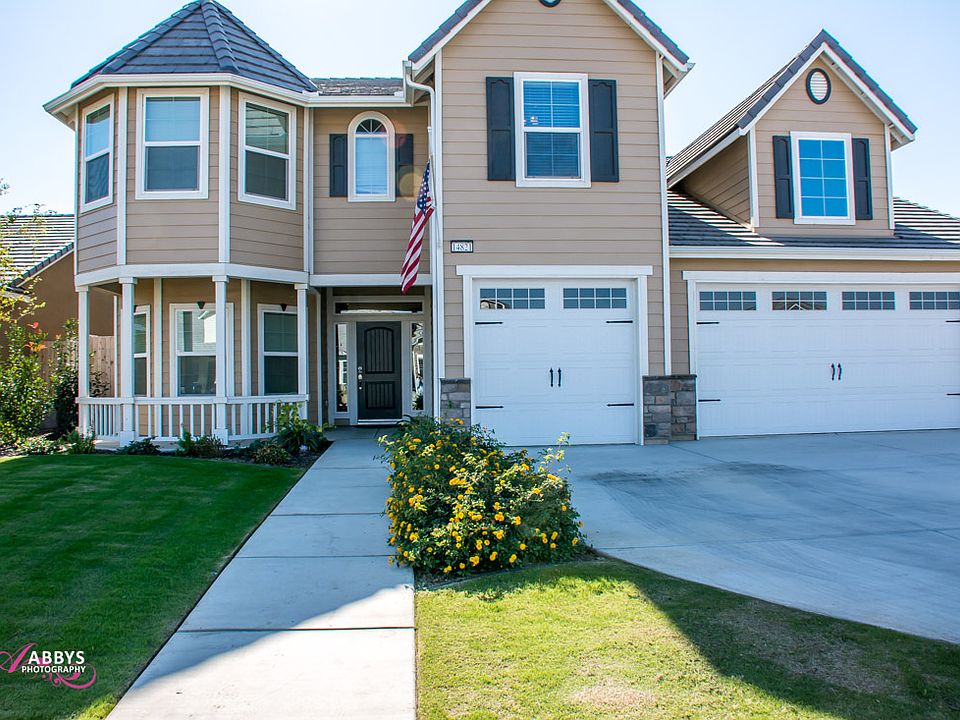Front home has cozy porch