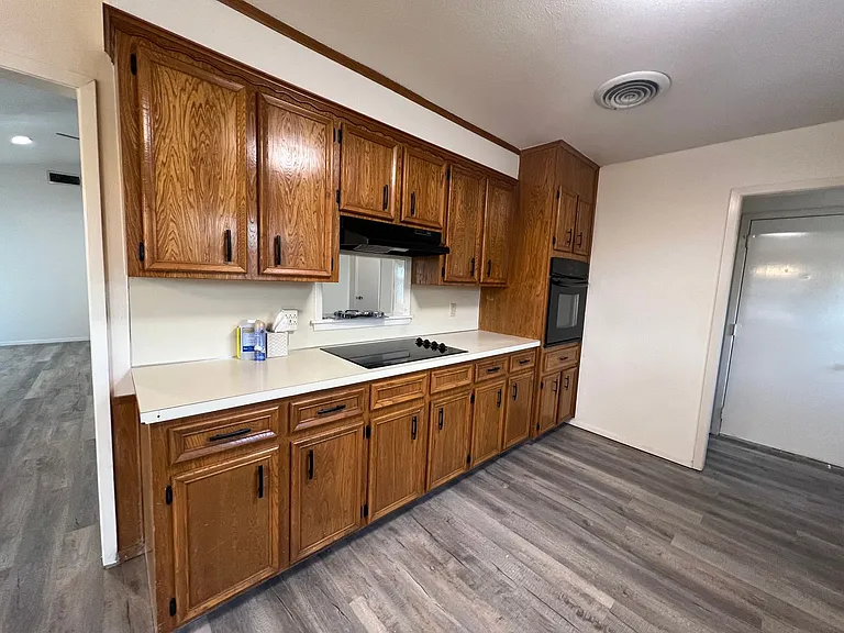 8001 Weehunt Ct — Photo 13